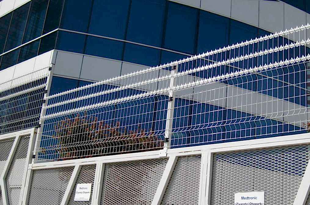 Pirana Panel Çit